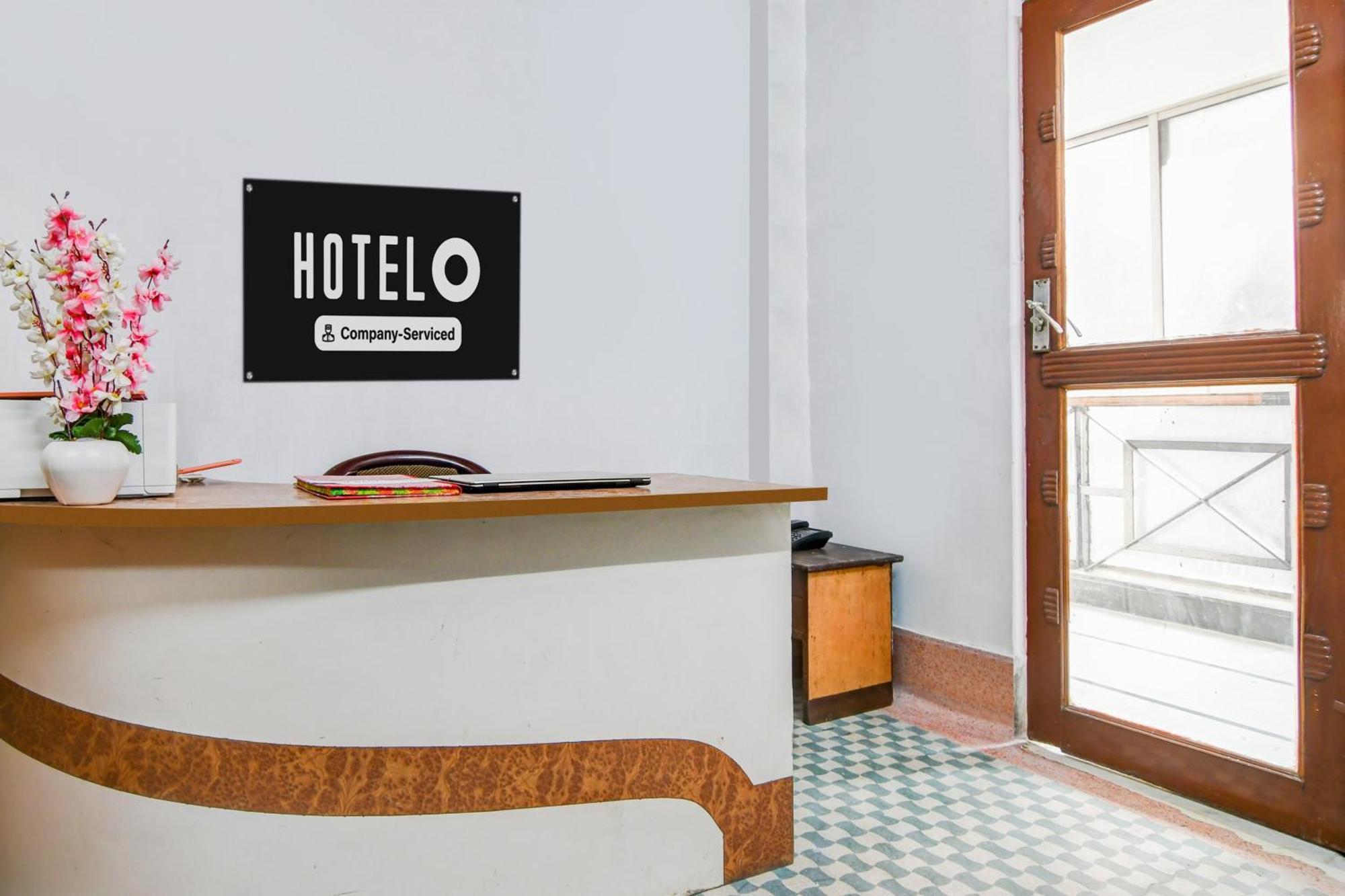 Super Hotel O Lenin Sarani Калькутта Экстерьер фото