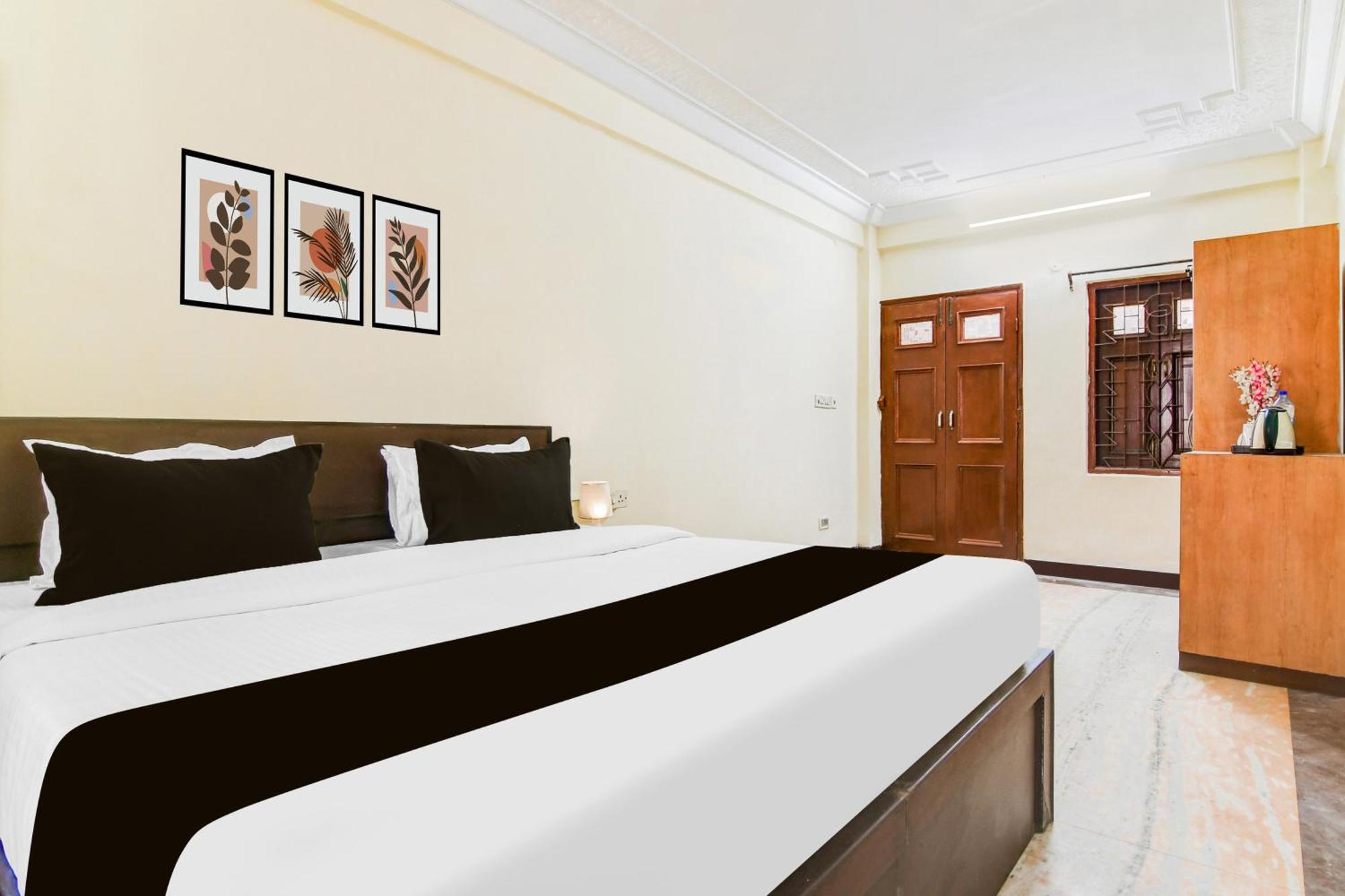 Super Hotel O Lenin Sarani Калькутта Экстерьер фото