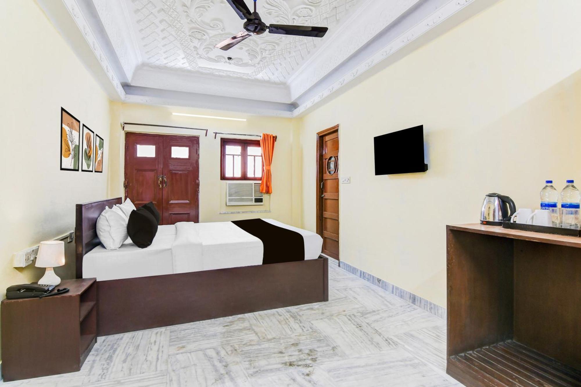 Super Hotel O Lenin Sarani Калькутта Экстерьер фото
